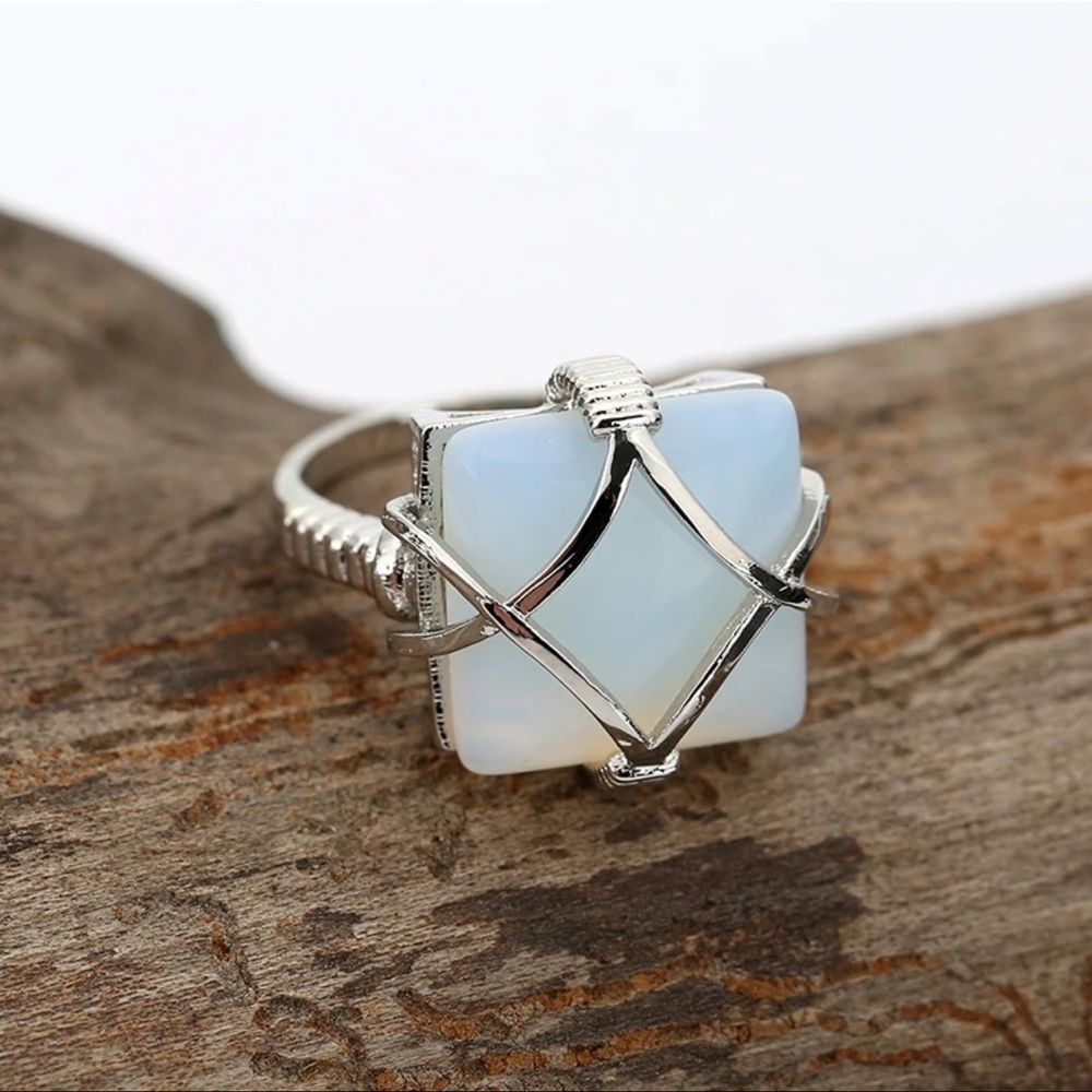 Unique Bohemian style Moonstone Silver Ring sz 7 Boho Statement Ring